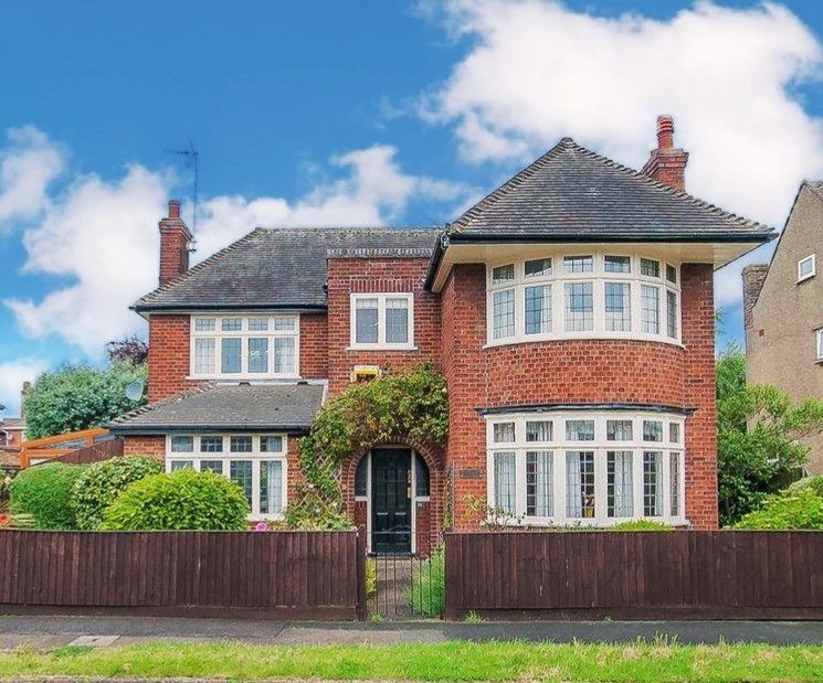 Property photo 1 of 9 Front