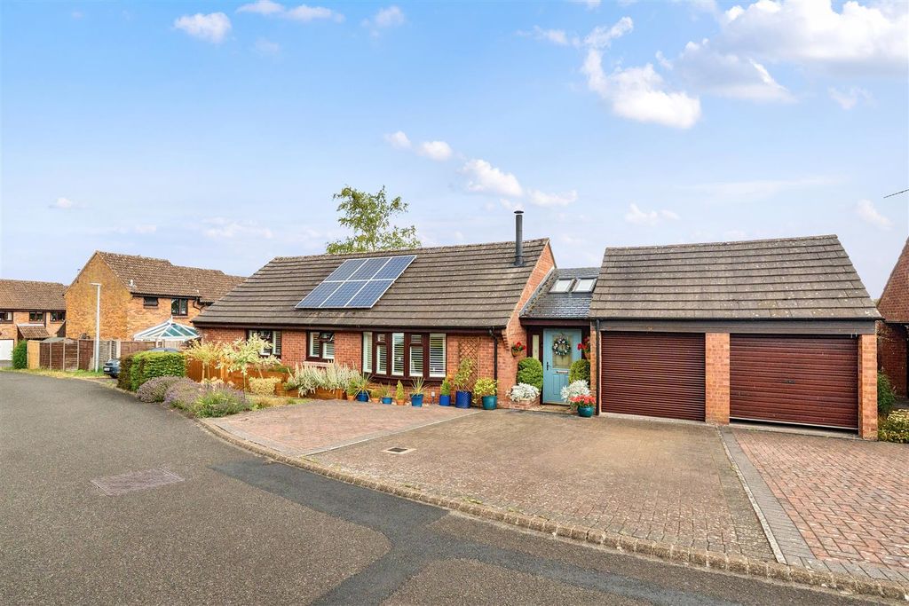 Property photo 1 of 25 1327733-18-6878F9Eb8Bde9.Jpg