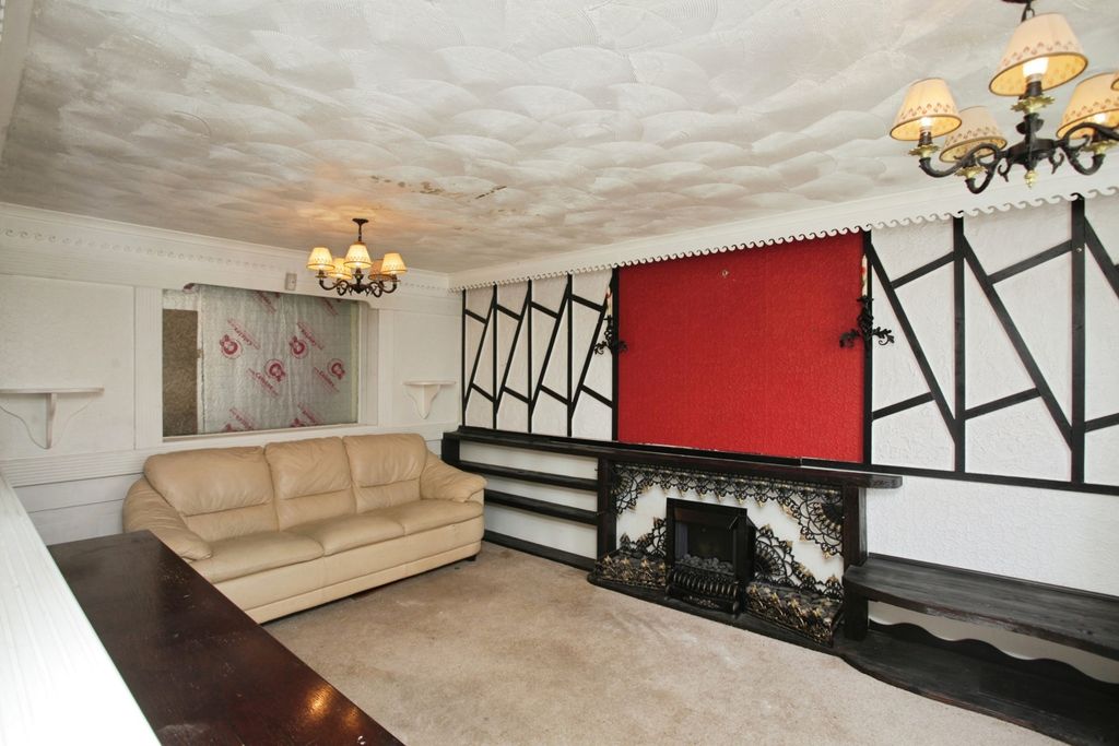 Property photo 2 of 12 Pbox-Img.Jpg