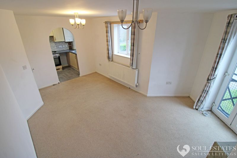 Property photo 2 of 15 Lounge