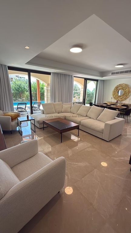 Property photo 2 of 28