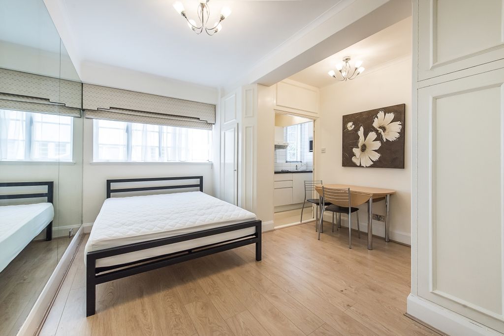 Property photo 3 of 9 Sutdio
