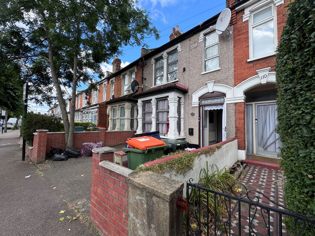 Property photo 1 of 10 Photo 2