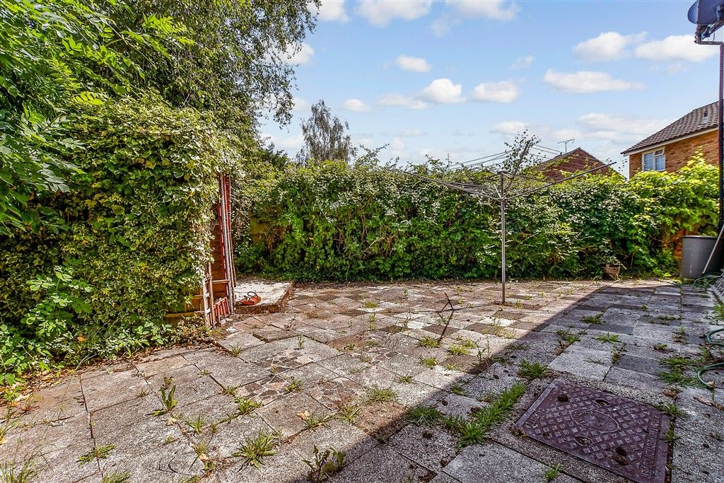 Property photo 3 of 15 Patio / Decking