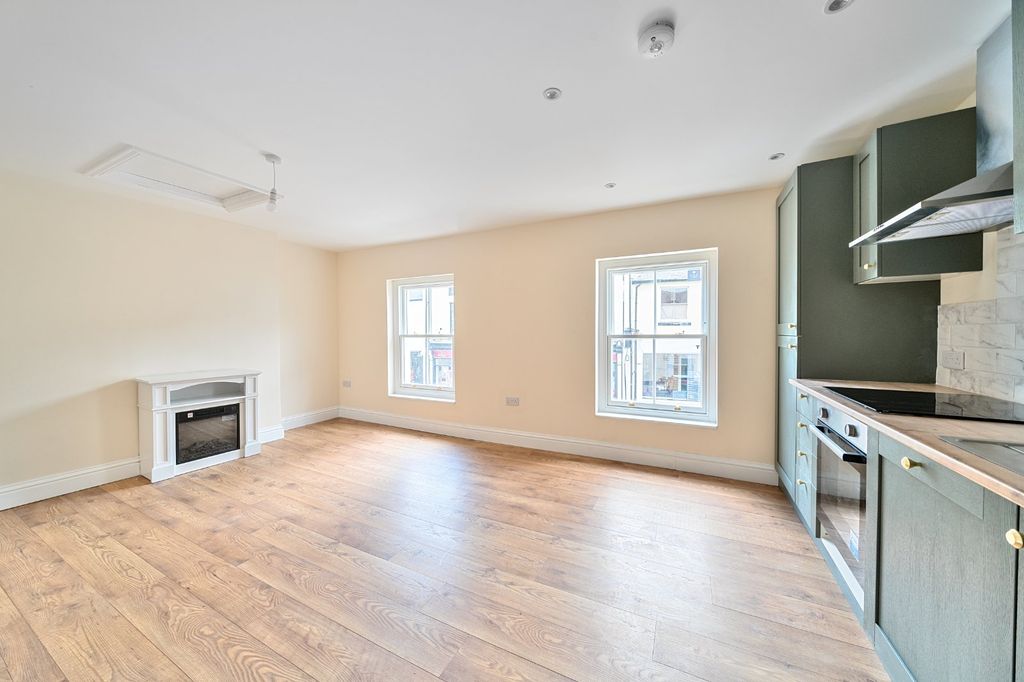 Property photo 1 of 11 Picture No. 02
