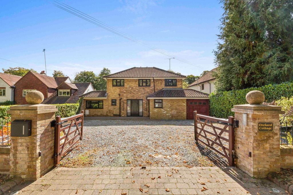 Property photo 1 of 28