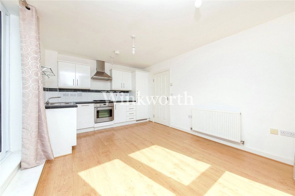 Property photo 2 of 10 Picture No. 06