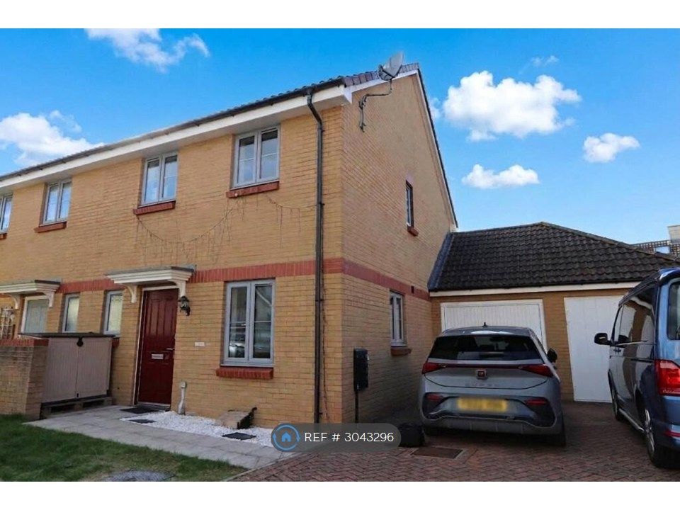 Property photo 2 of 27