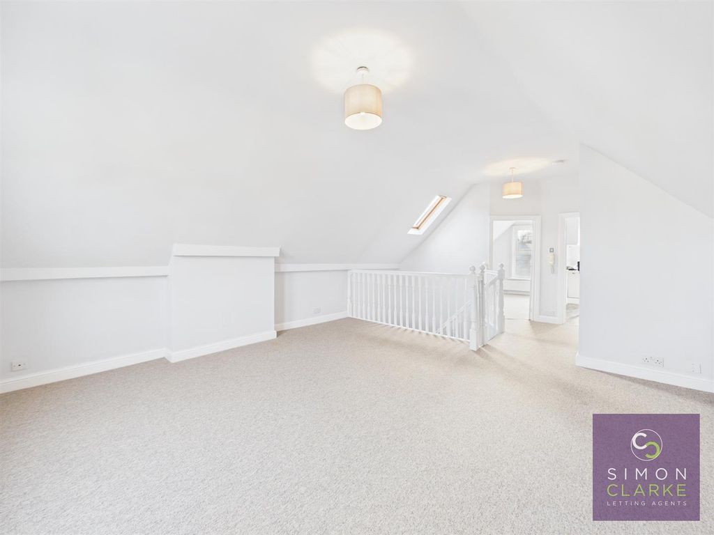 Property photo 2 of 7 Cam05425G0-Pr0106-Still007.Jpg