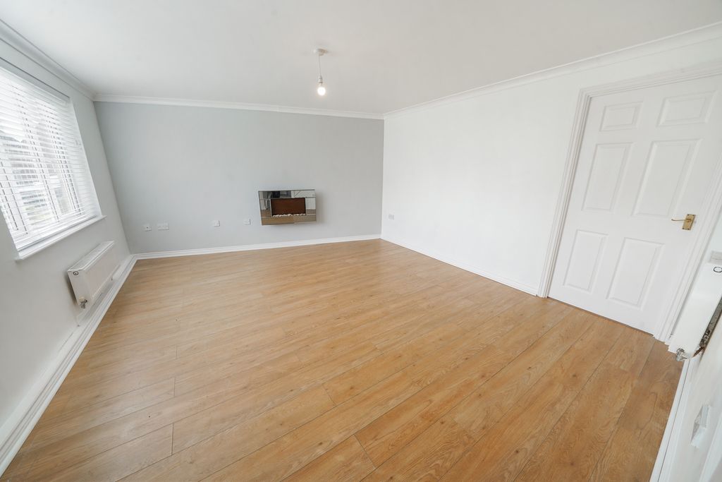 Property photo 3 of 16 3