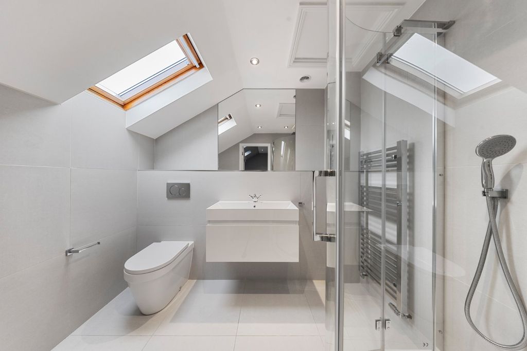 Property photo 3 of 25 Picture No. 46