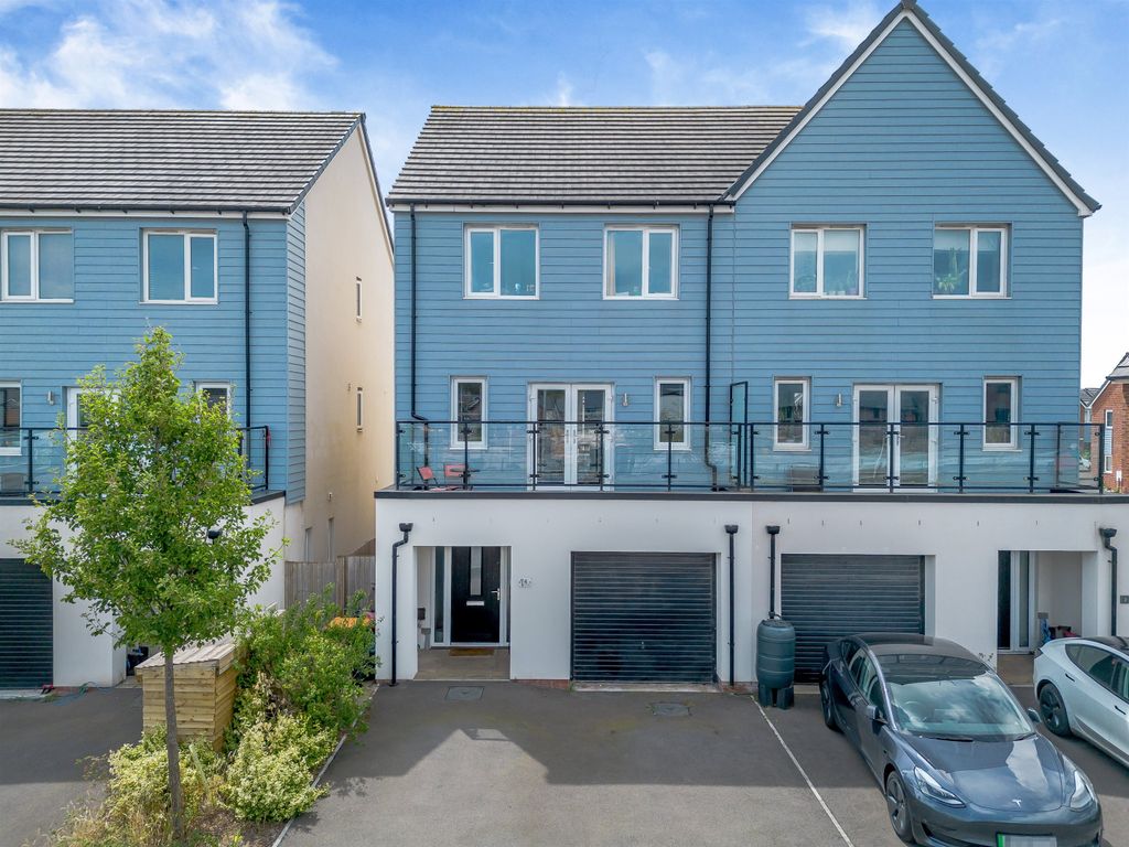 Property photo 1 of 26