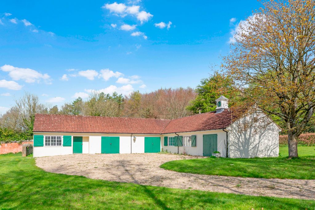 Property photo 3 of 25