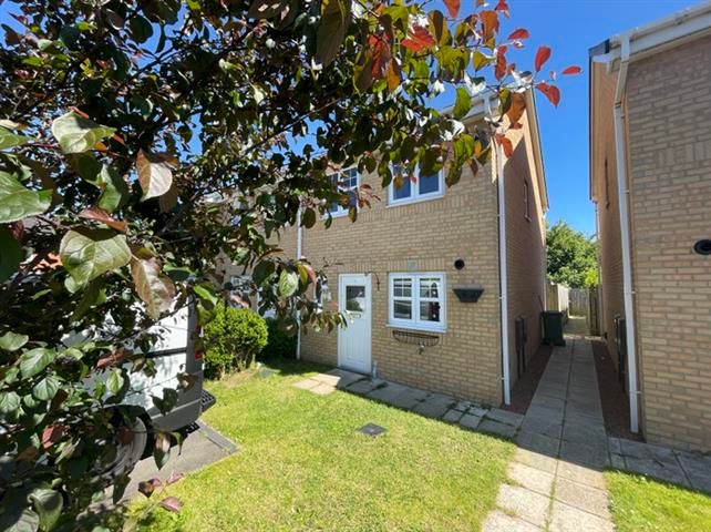 Property photo 1 of 7 Front