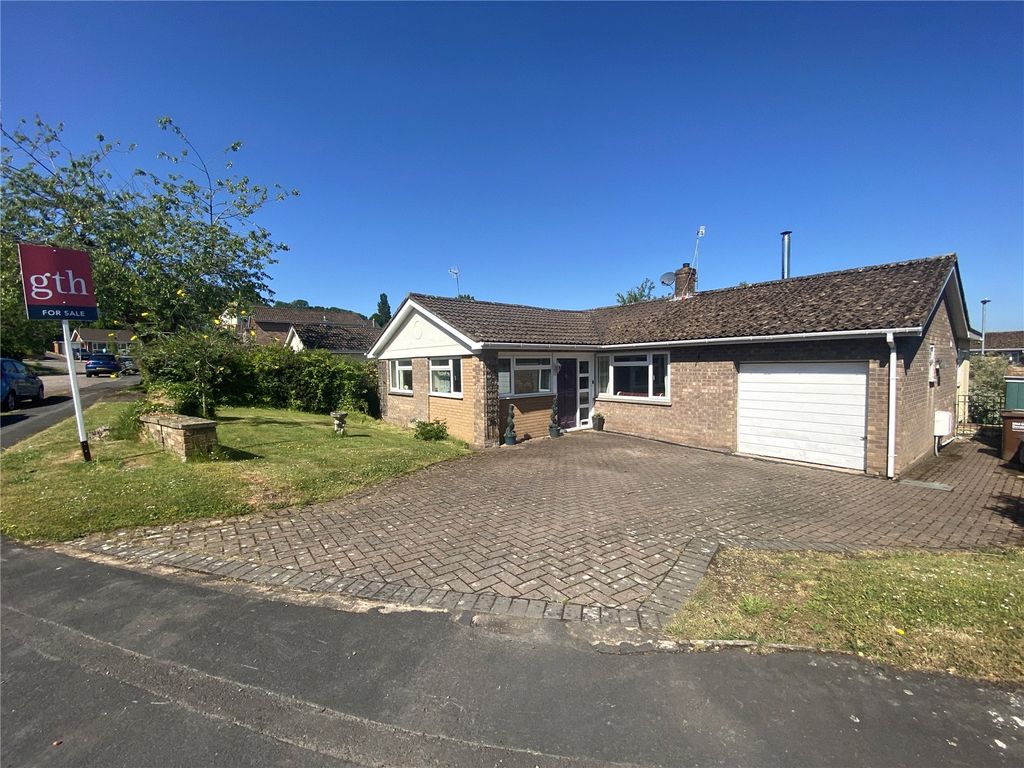 Property photo 1 of 12 Bungalow