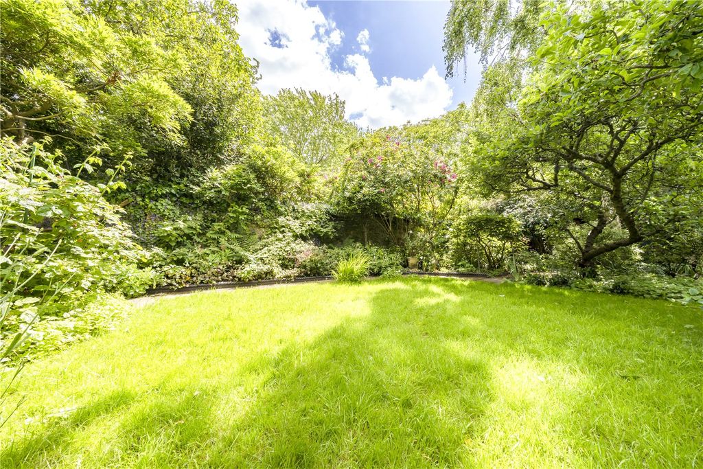 Property photo 3 of 25 Picture No. 49