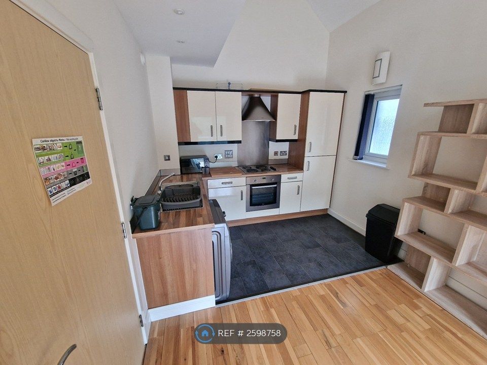 Property photo 2 of 10