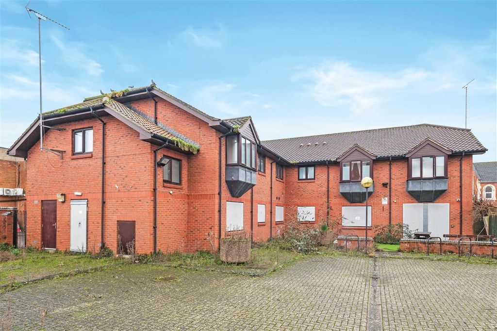 Property photo 2 of 6