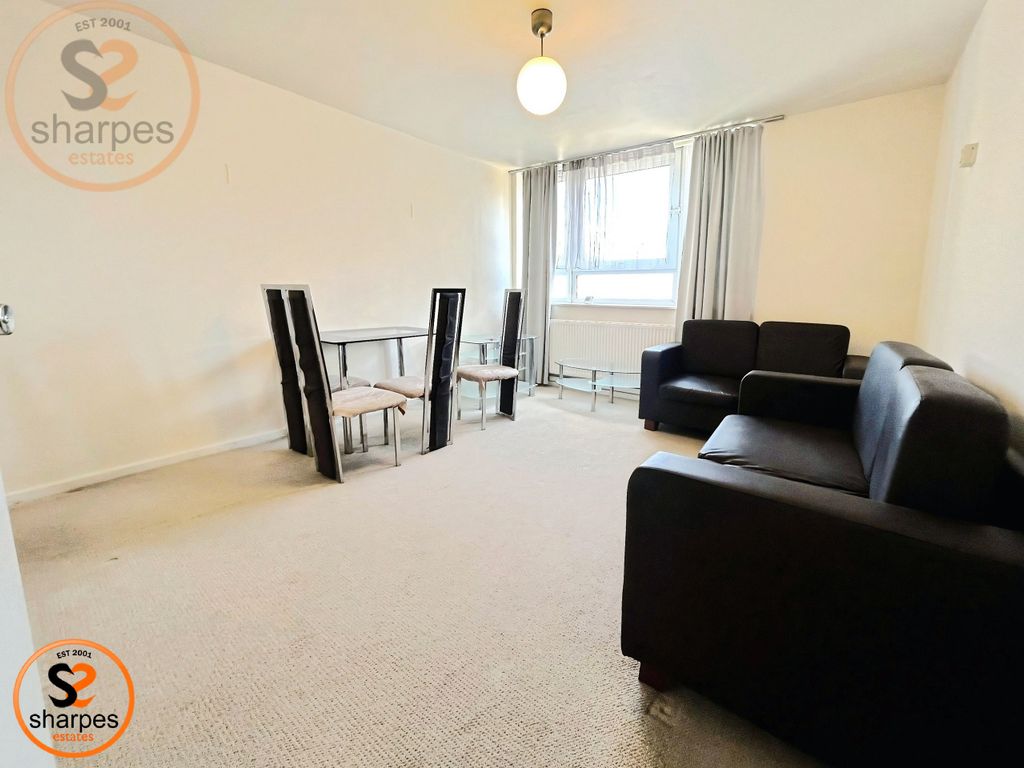 Property photo 2 of 8 F9E90B50-Lounge.Jpeg