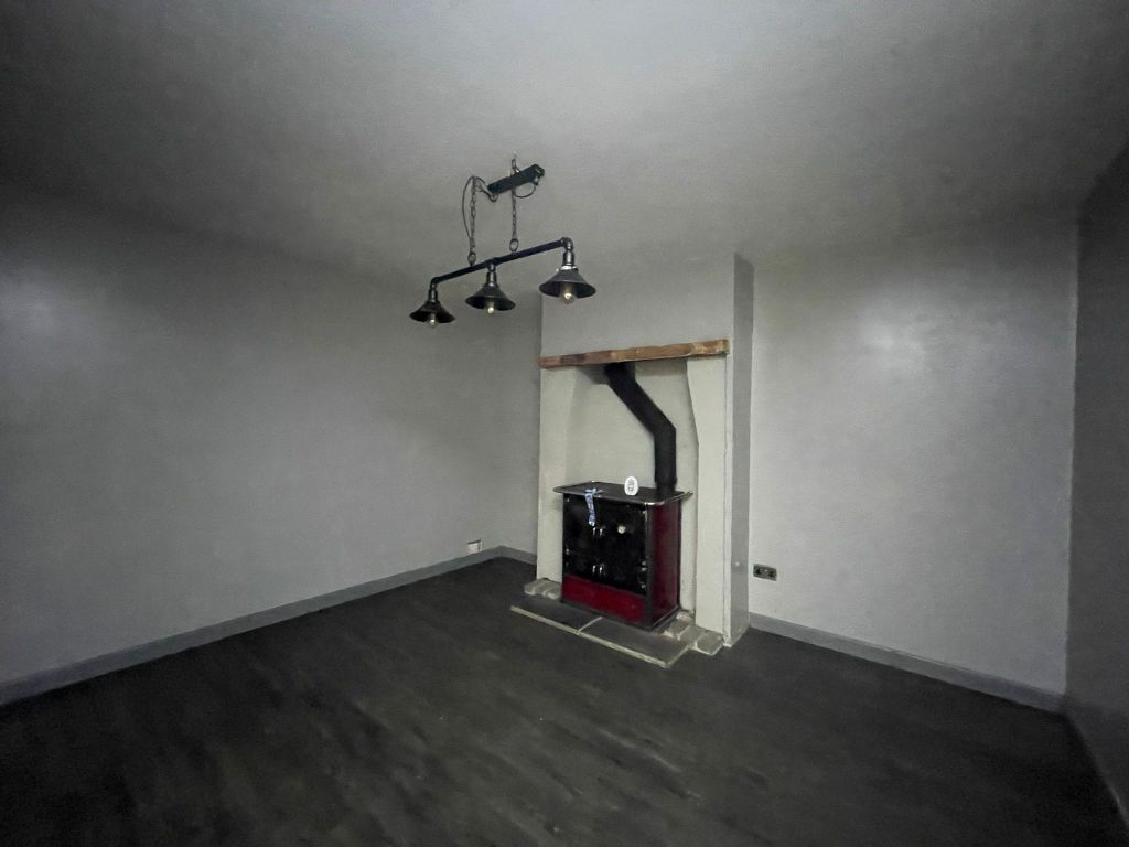 Property photo 3 of 23