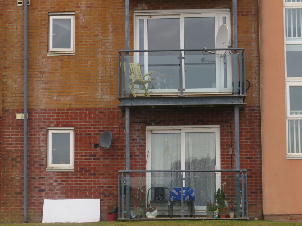 Property photo 2 of 17