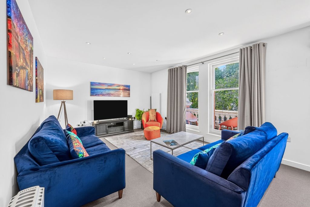 Property photo 3 of 21 Pbox-Img.Jpg
