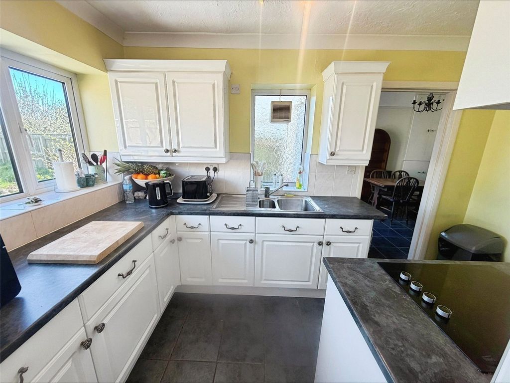 Property photo 2 of 15 Kitchen