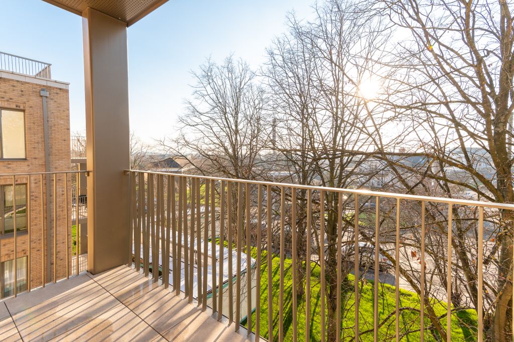 Property photo 2 of 5