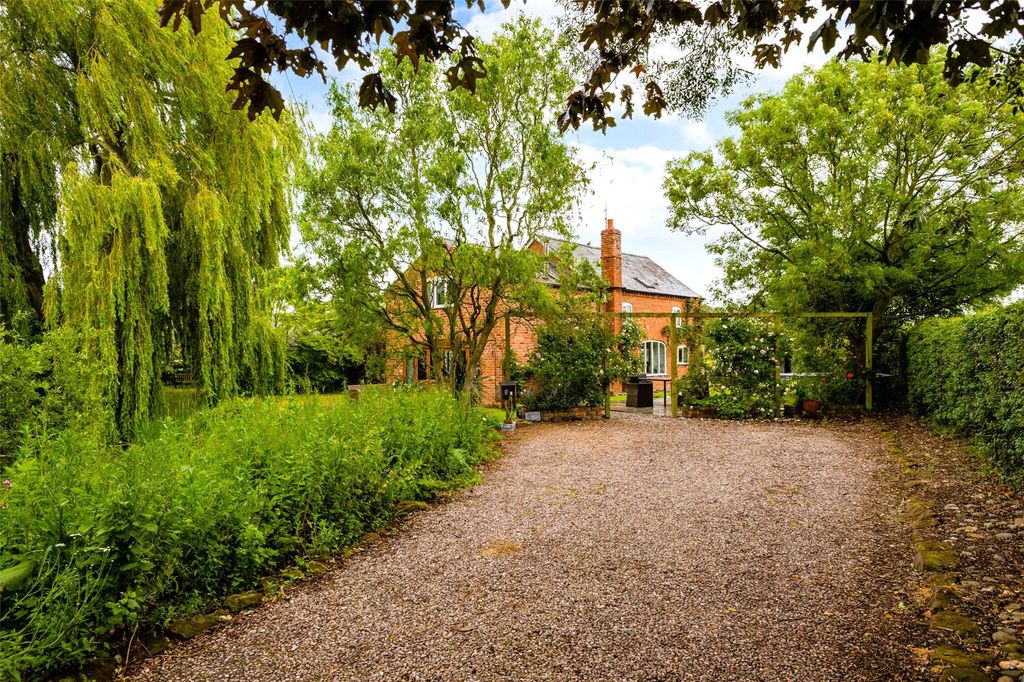 Property photo 1 of 16 The Dukes Mews
