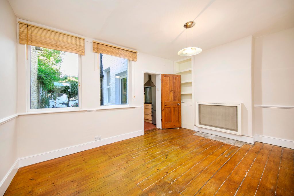 Property photo 3 of 8 Reception