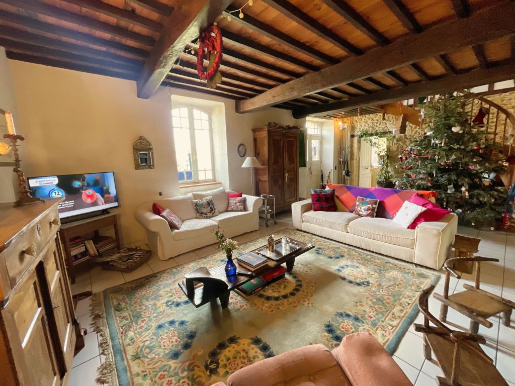 Property photo 3 of 26