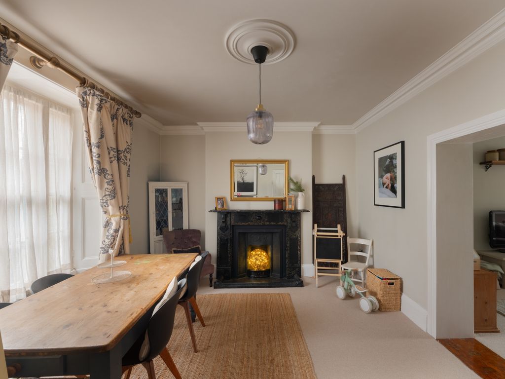 Property photo 3 of 13 New Turf Street 8-15