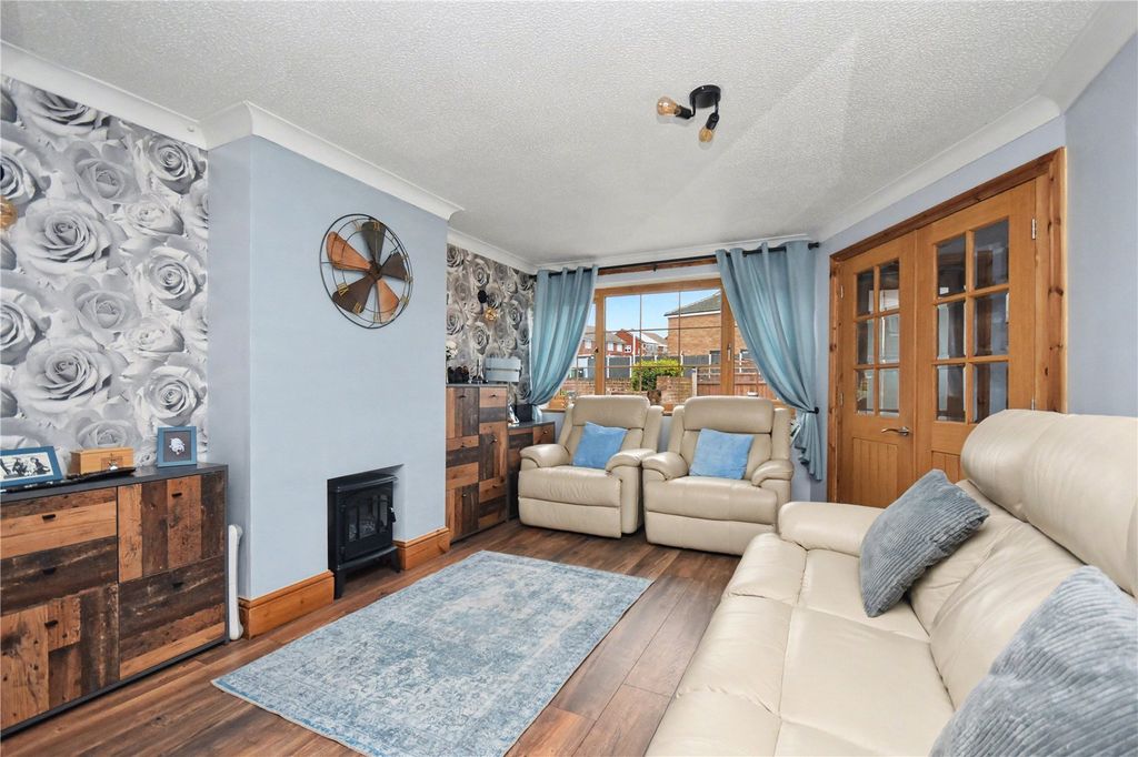 Property photo 3 of 13 Picture No. 10