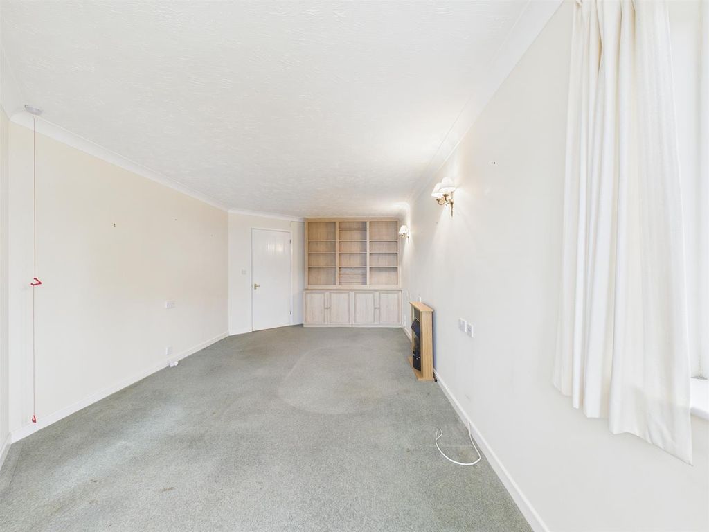 Property photo 3 of 8 Cam04907G0-Pr0111-Still008.Jpg