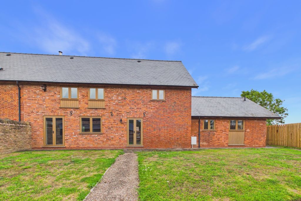 Property photo 1 of 17 Picture No. 21