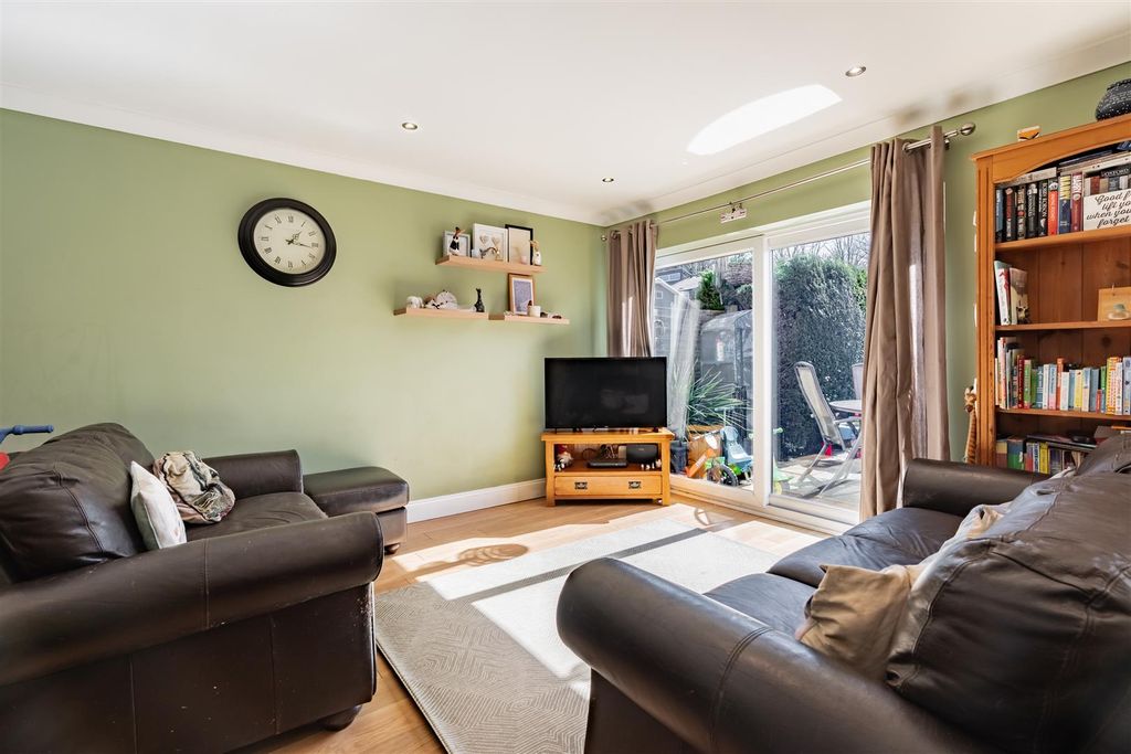 Property photo 2 of 14 Lounge/Diner