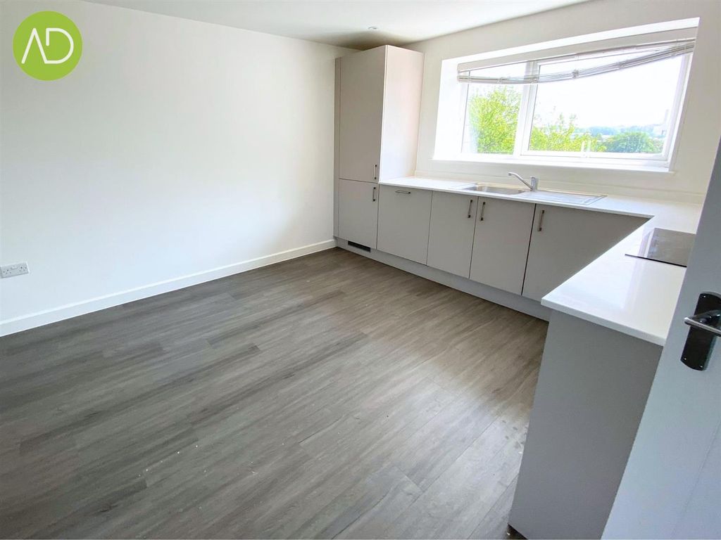 Property photo 2 of 6 15.Jpg