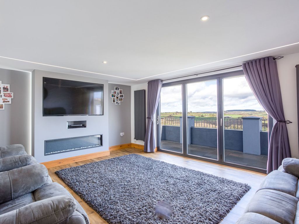 Property photo 3 of 40