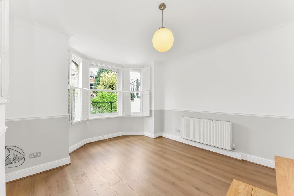 Property photo 3 of 15 Reception