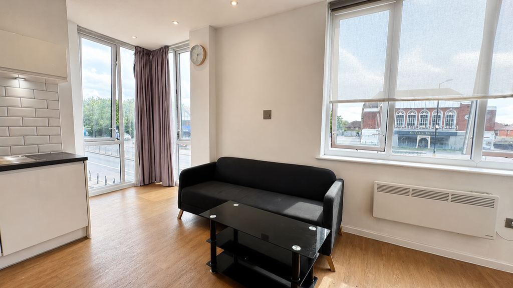 Property photo 3 of 6 Flat 7, Mercury House Open Plan