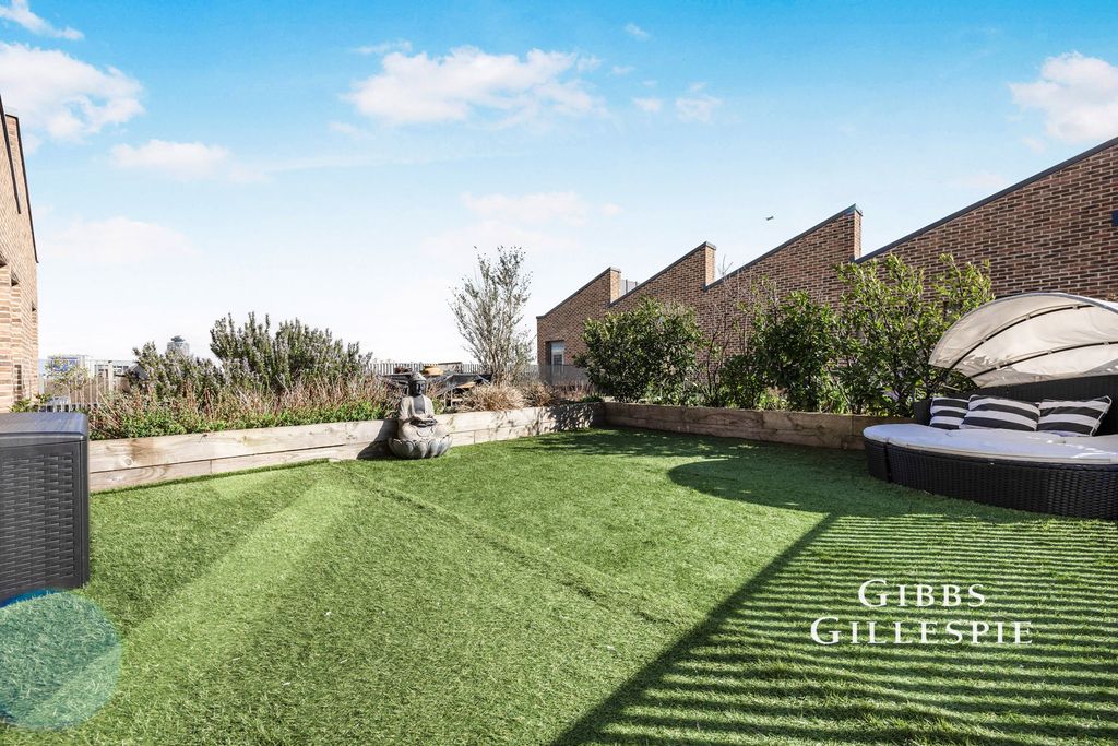 Property photo 2 of 13 Pbox-Img.Jpg