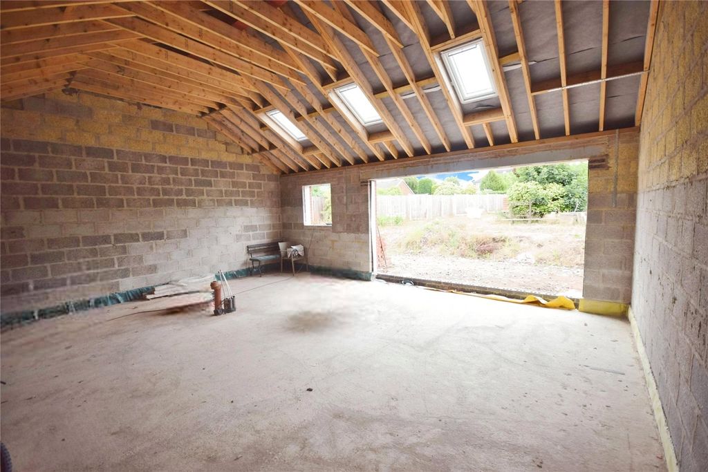 Property photo 3 of 17 Extension
