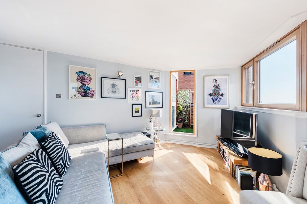 Property photo 1 of 4