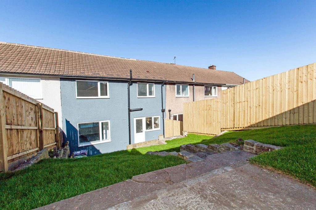 Property photo 3 of 22