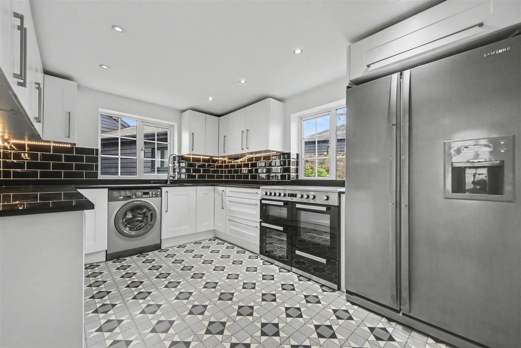 Property photo 2 of 12 Kitchen.Jpg