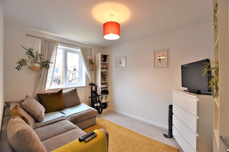Property photo 3 of 16 Photo 12