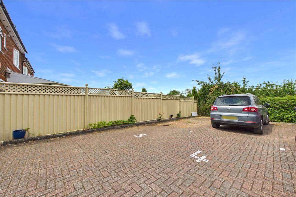 Property photo 3 of 27 Tandem Parking