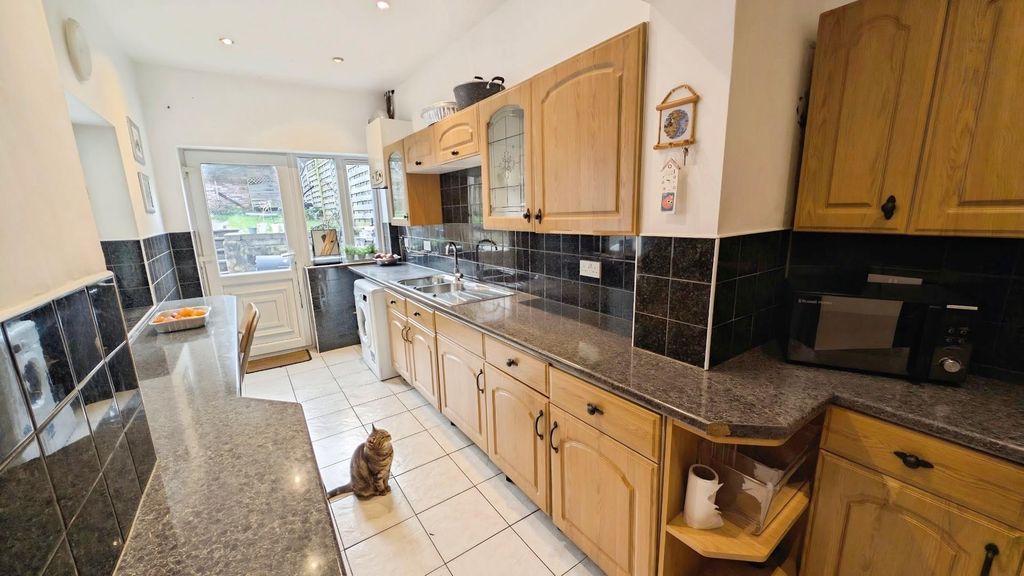 Property photo 3 of 31 2E6Fbf2d-Pxl_20260112_113751249.Jpg