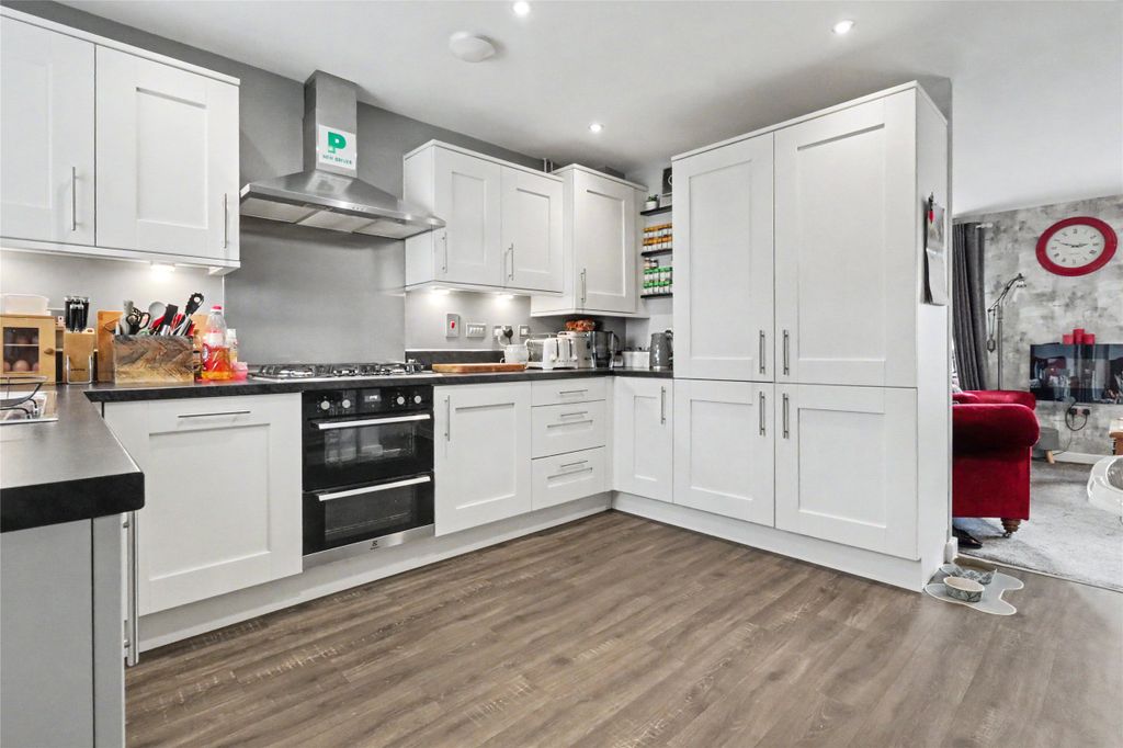 Property photo 3 of 14 3 - Picture No. 03