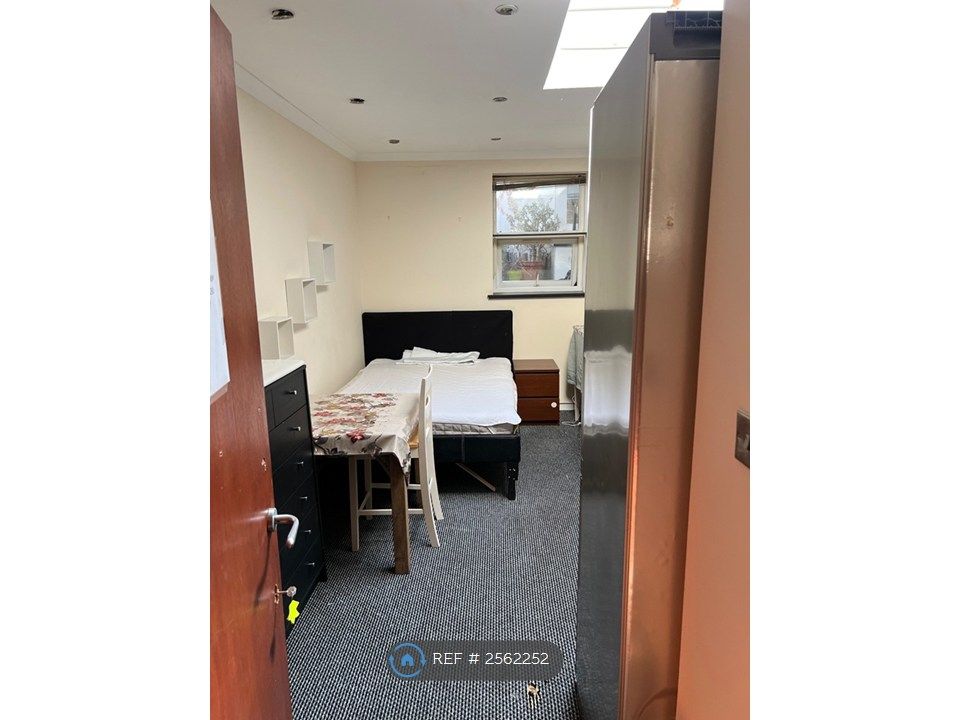 Property photo 2 of 5